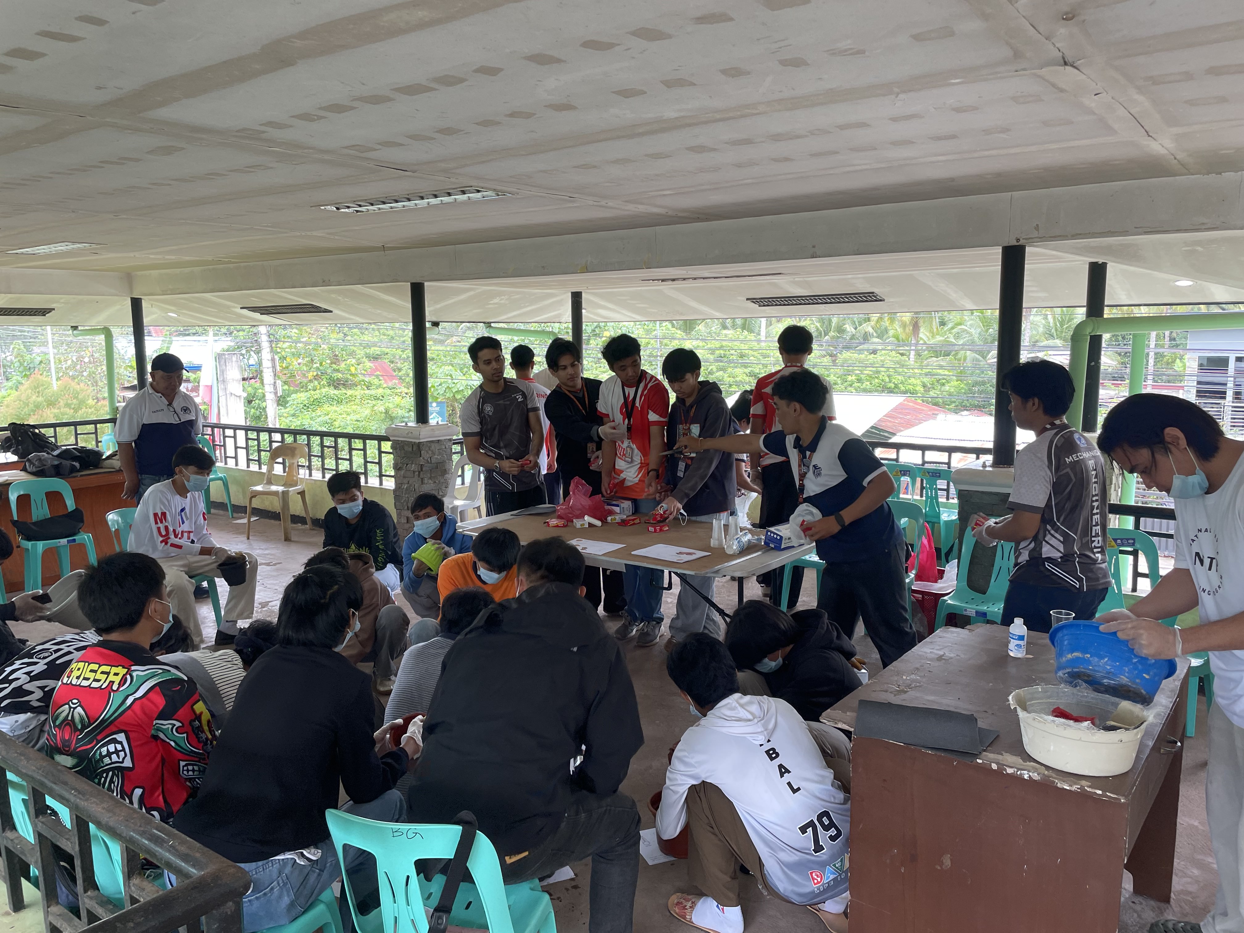 UM Mechanical Engineering Empowers Biao Youth Through Fiber Glass Training